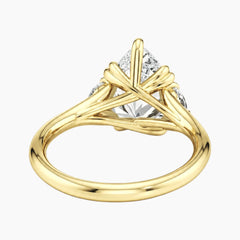 Rosélia 2 Carat Pear Three-Stone Moissanite Ring