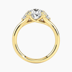 Rosélia 2 Carat Pear Three-Stone Moissanite Ring