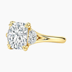 Rosélia 2 Carat Elongated Cushion Three-Stone Moissanite Ring