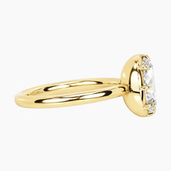 Émbrienne Oval Claw-Set Moissanite Ring