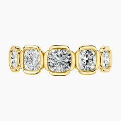 Célavienne Five-Stone Cushion Moissanite Band