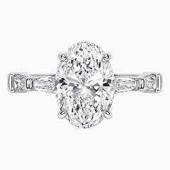 Évelisse Oval Moissanite Baguette Engagement Ring