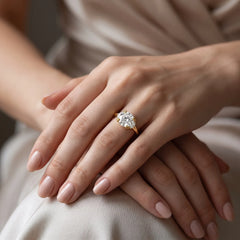 Rosélia 2 Carat Round Three-Stone Moissanite Ring