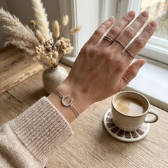 Horseshoe-shaped Moissanite Bracelet