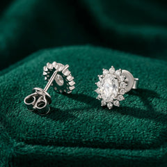 Oval-shaped Moissanite Stud Earrings