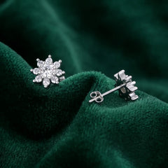 Snowflake-shaped Moissanite Stud Earrings