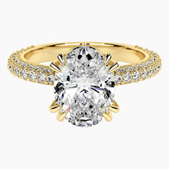 Luxurious Oval Cut Moissanite Ring