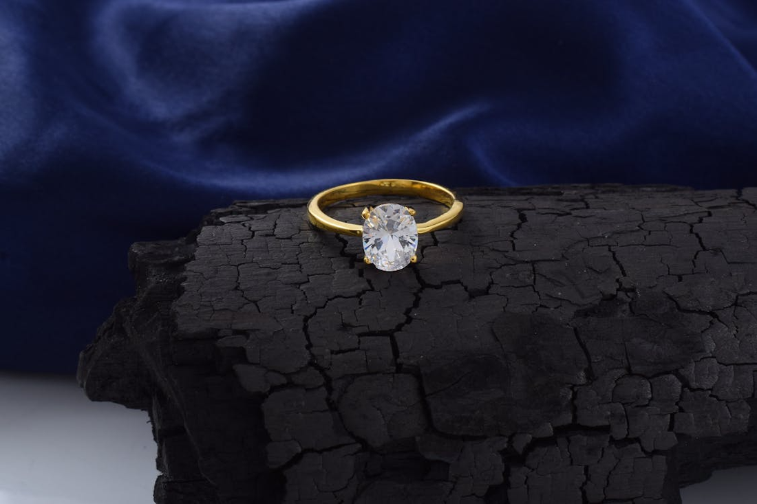 Why Does Moissanite Pass the Diamond Tester? The Science You Need to Know