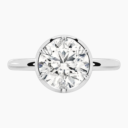 Elegant Round Cut Moissanite Ring