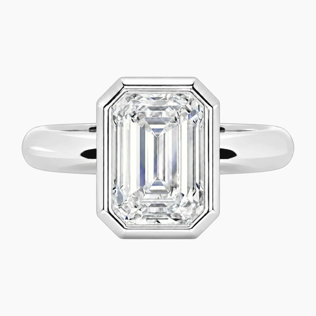 Luna Emerald Bezel Moissanite Ring – 2.6mm Band