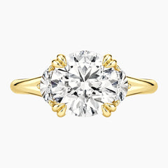 Rosélia 2 Carat Round Three-Stone Moissanite Ring