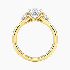 Rosélia 2 Carat Oval Three-Stone Moissanite Ring