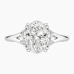 Rosélia 2 Carat Oval Three-Stone Moissanite Ring