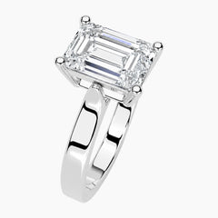 Éclat Lumière Emerald Cut Moissanite Ring