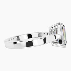 Éclat Lumière Emerald Cut Moissanite Ring
