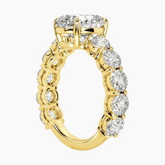 Élarisse Oval Nine-Stone Moissanite Engagement Ring