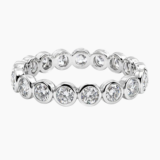 Luxurious Round Moissanite Ring