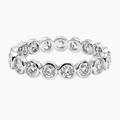Luxurious Round Moissanite Ring
