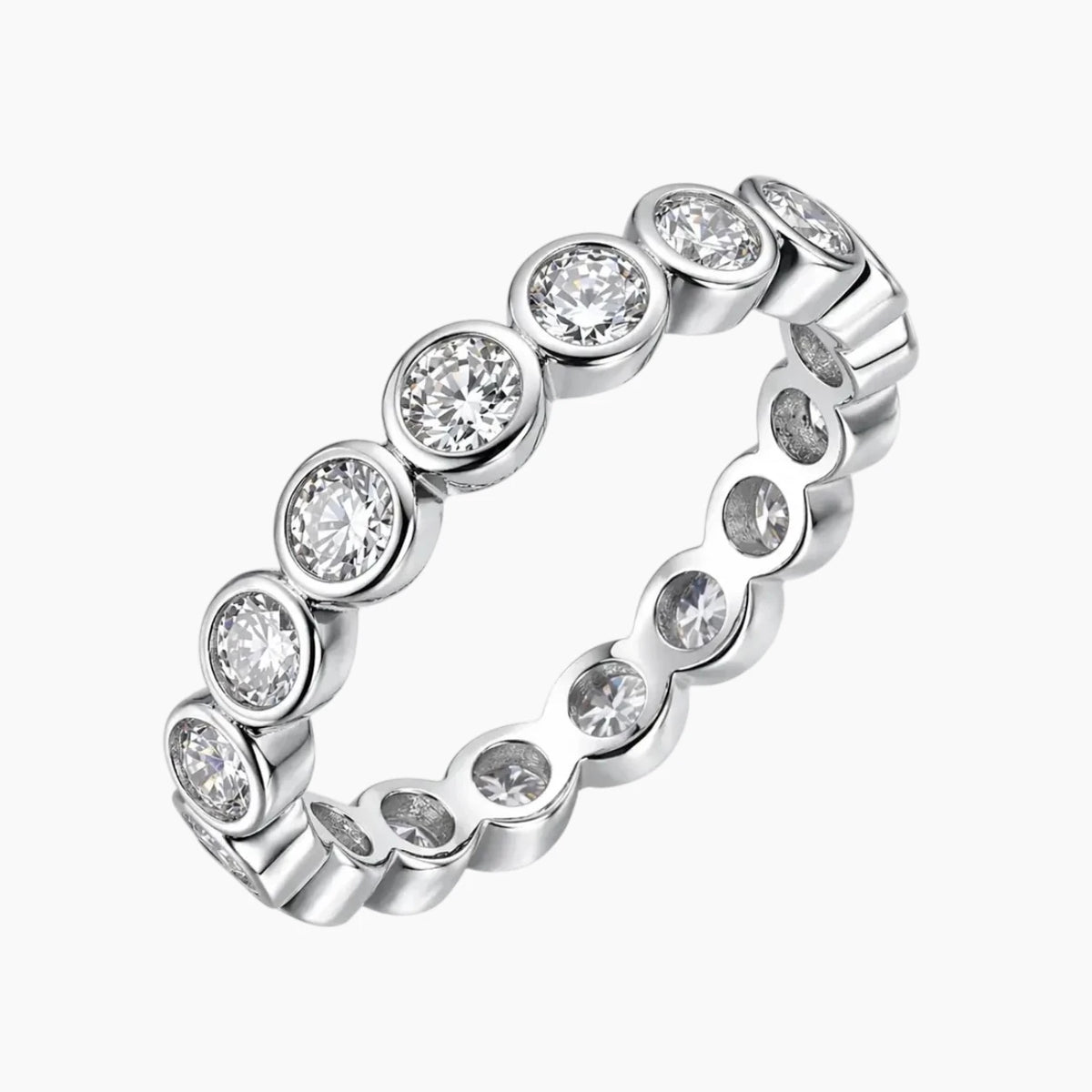 Luxurious Round Moissanite Ring