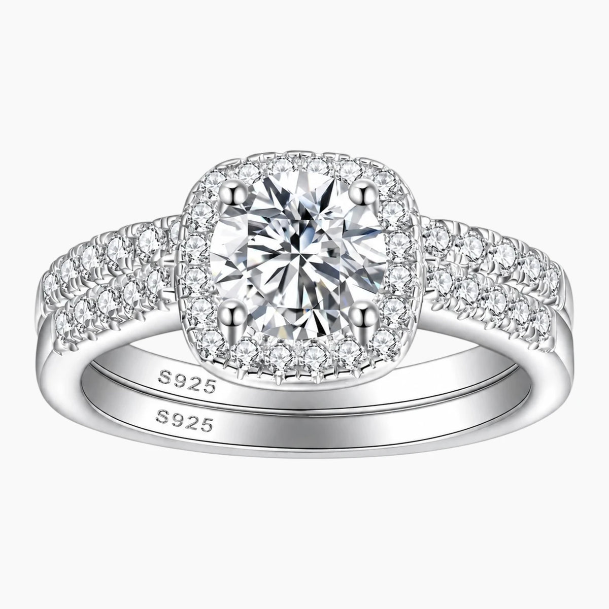 Four-prong Round Cut Moissanite Ring Set