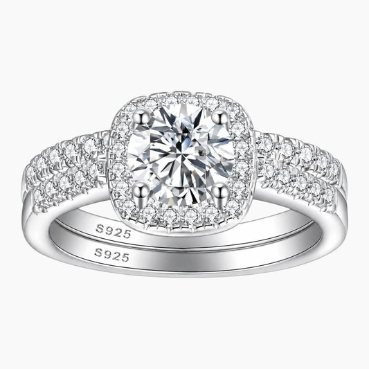 Four-prong Round Cut Moissanite Ring Set