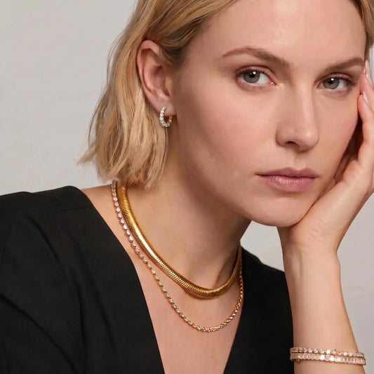Orélia Graduated Round Moissanite Hoop Earrings