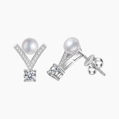 V-shaped Pearl Moissanite Stud Earrings