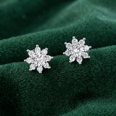 Snowflake-shaped Moissanite Stud Earrings