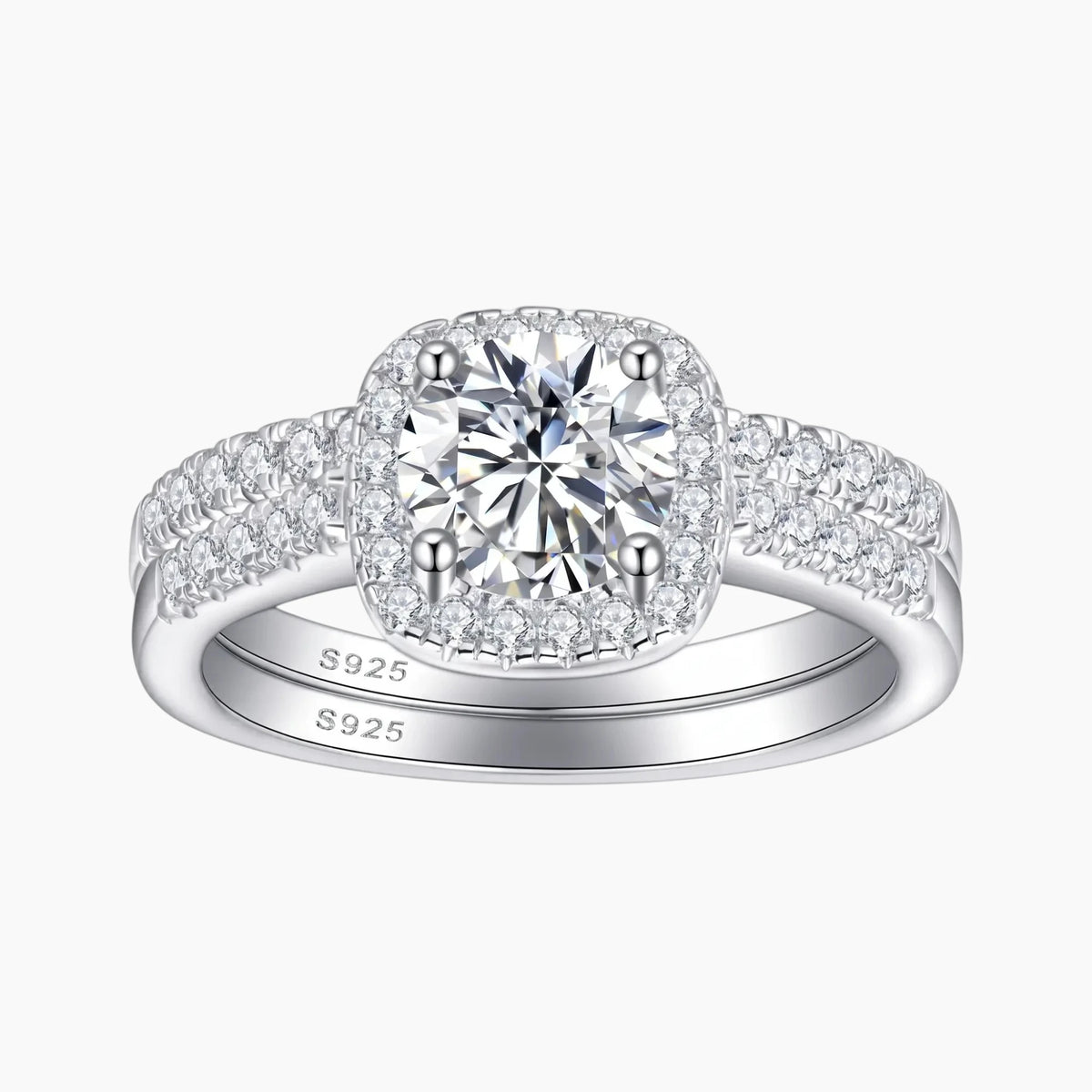 Four-prong Round Cut Moissanite Ring Set