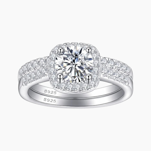 Four-prong Round Cut Moissanite Ring Set
