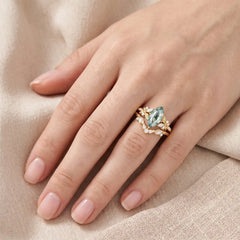 Thalorienne Marquise Moss Agate Botanical Ring Set