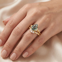 Sylvaelle Pear Moss Agate Botanical Bridal Ring Set
