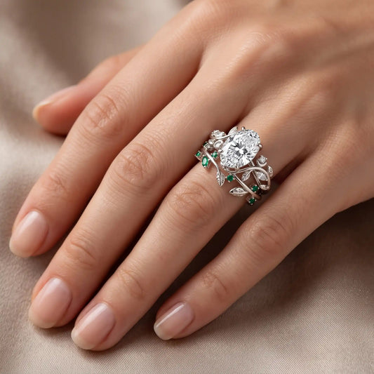Céverine Oval Moissanite Enchanted Vine Ring Set