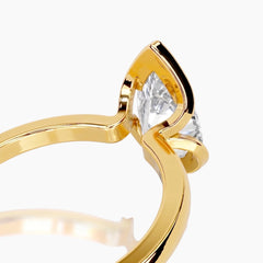 Gourd-shaped Pear Moissanite Ring