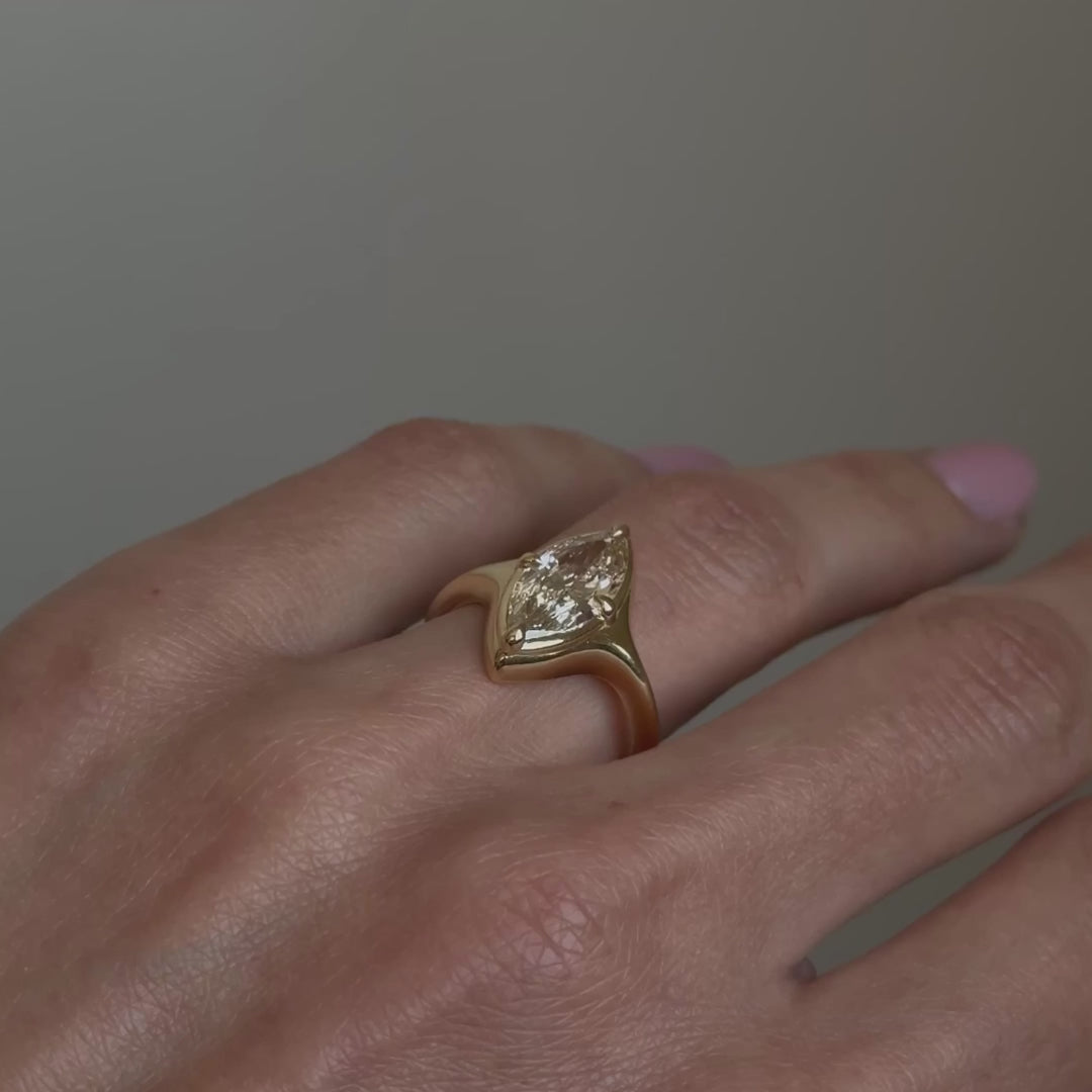 Lumière Éternel 2 Carat Marquise Moissanite Solitaire Ring