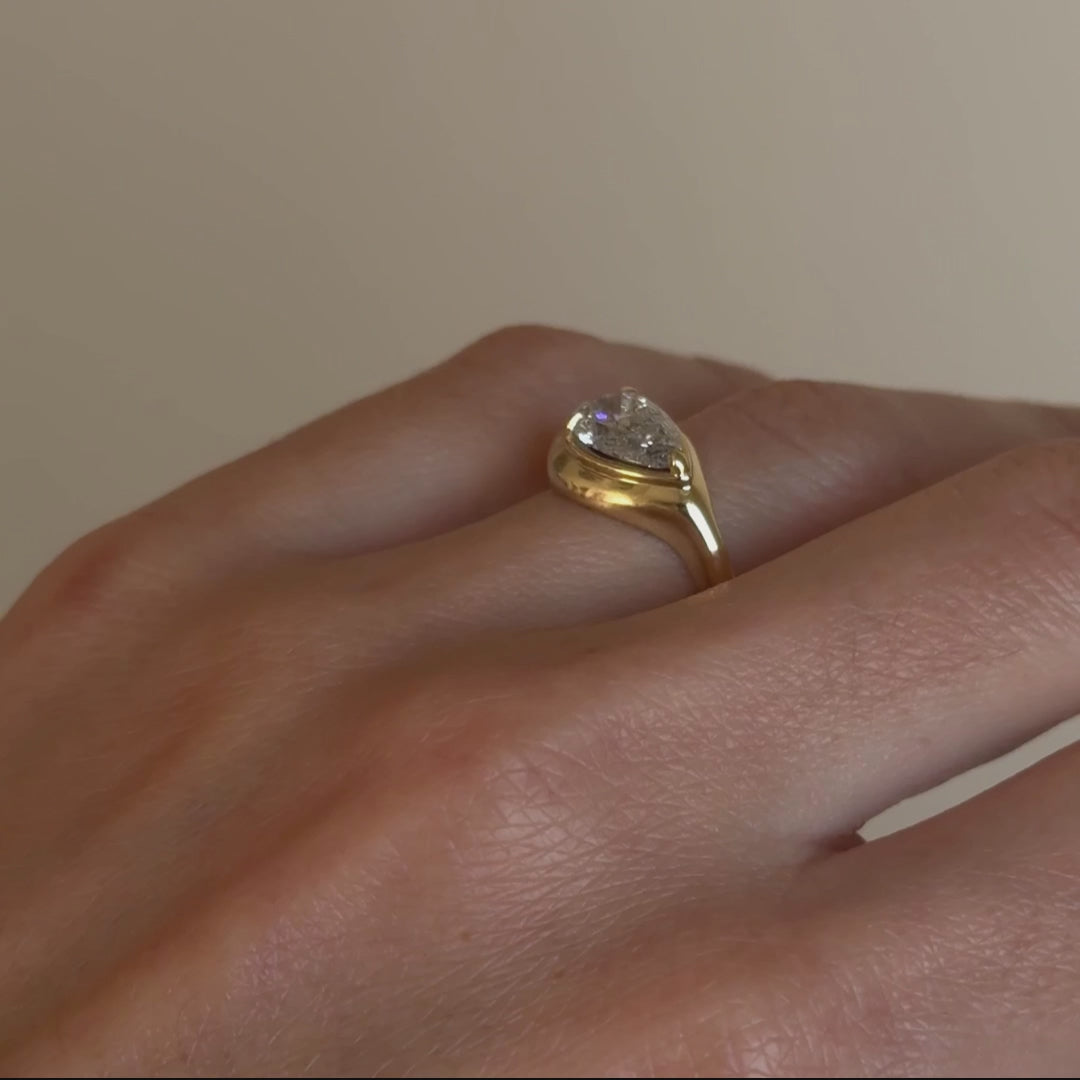 Lumière Poire 2 Carat Horizontal Pear Cut Moissanite Ring