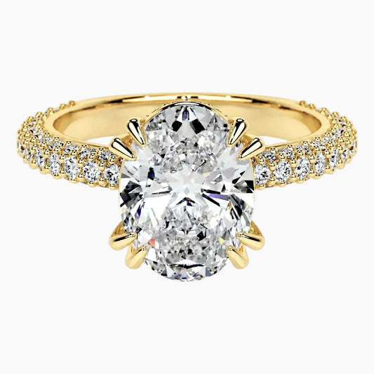 Luxurious Oval Cut Moissanite Ring