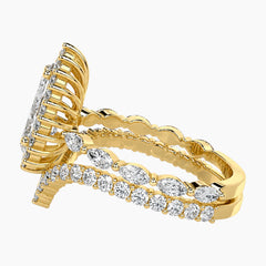 Luxurious Pear Cut Moissanite Ring Set